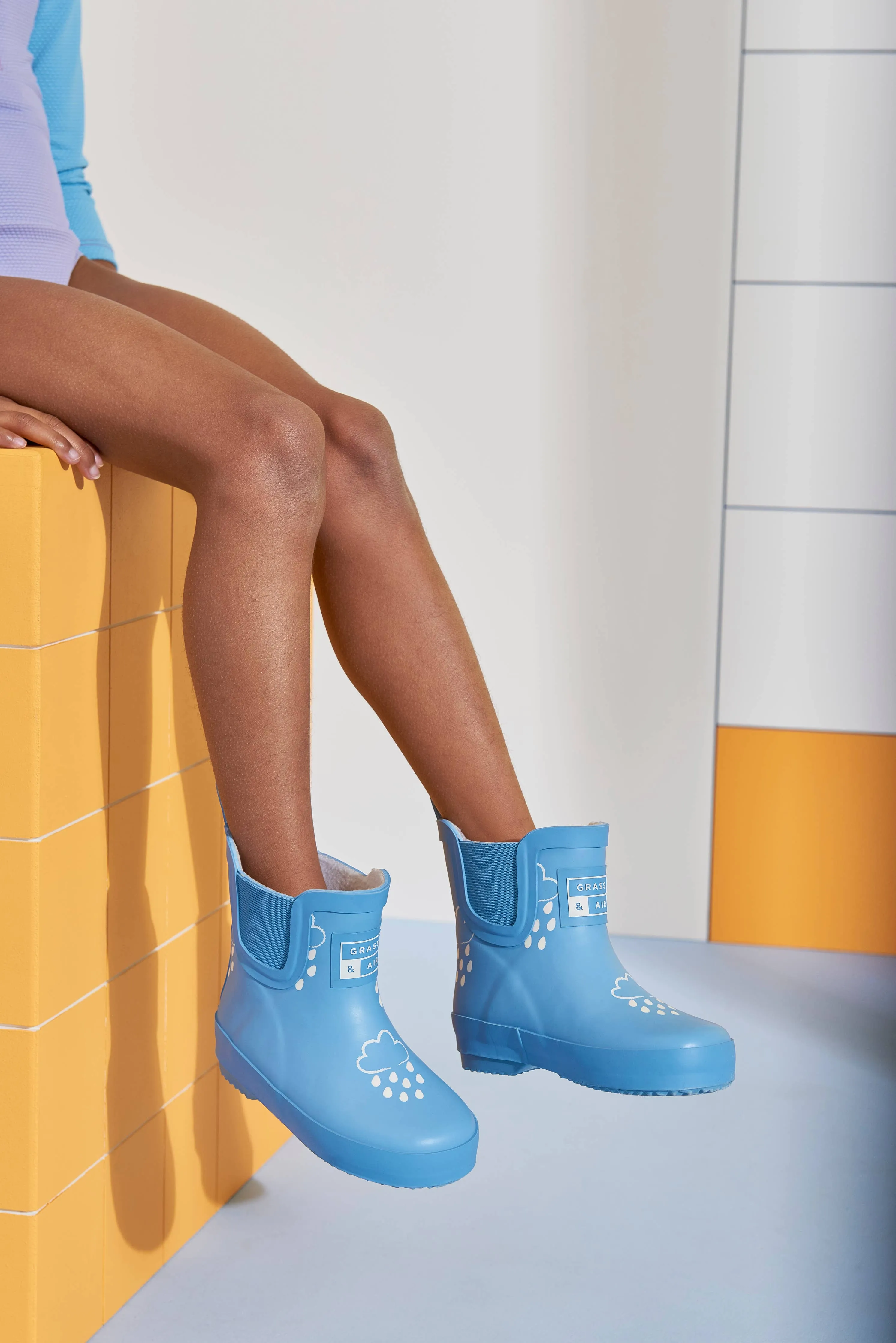 Cornflower Blue Short Colour-Changing Kids Wellies: UK7