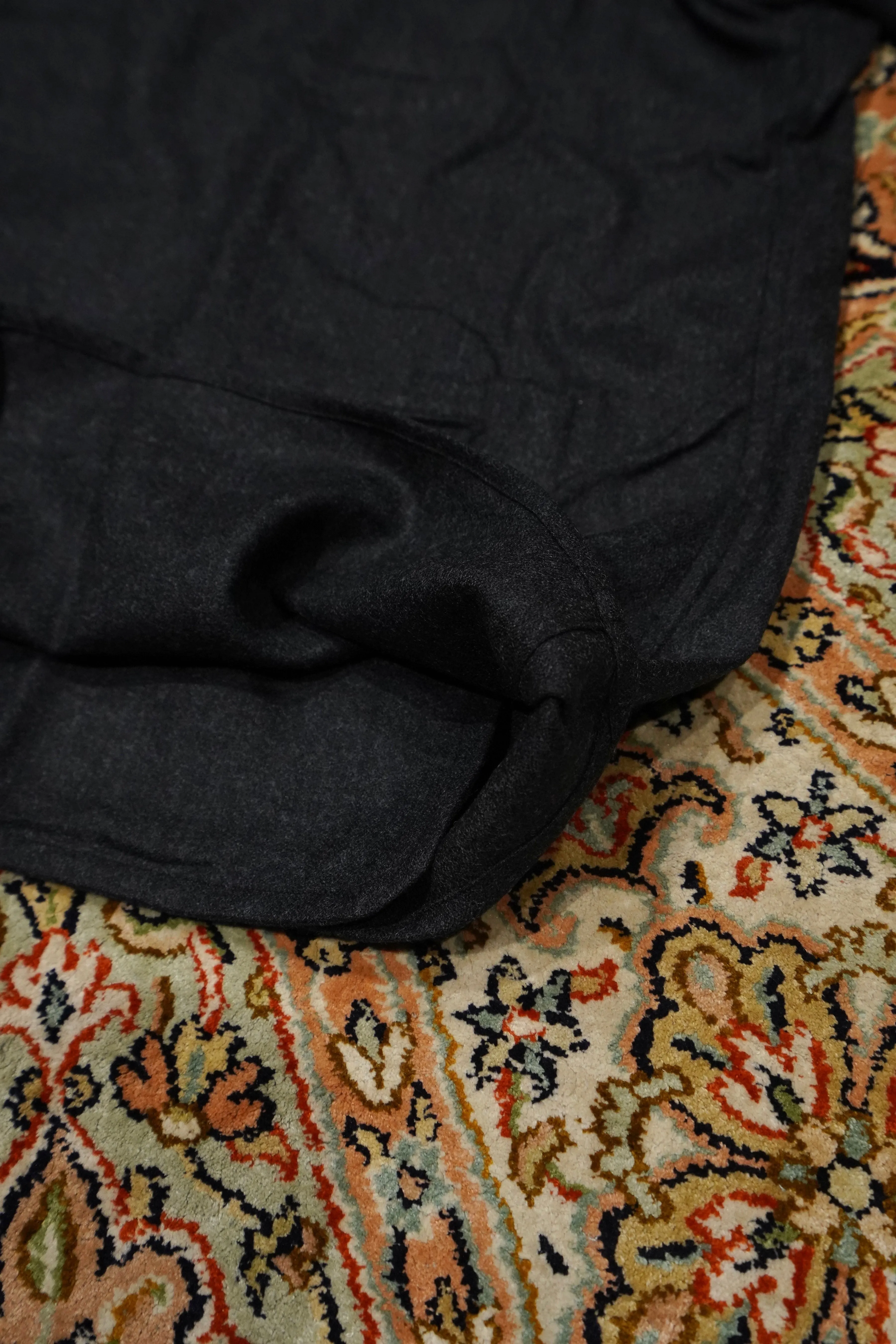STEAF BALL SHIRT (GENTLE CHARCOAL)