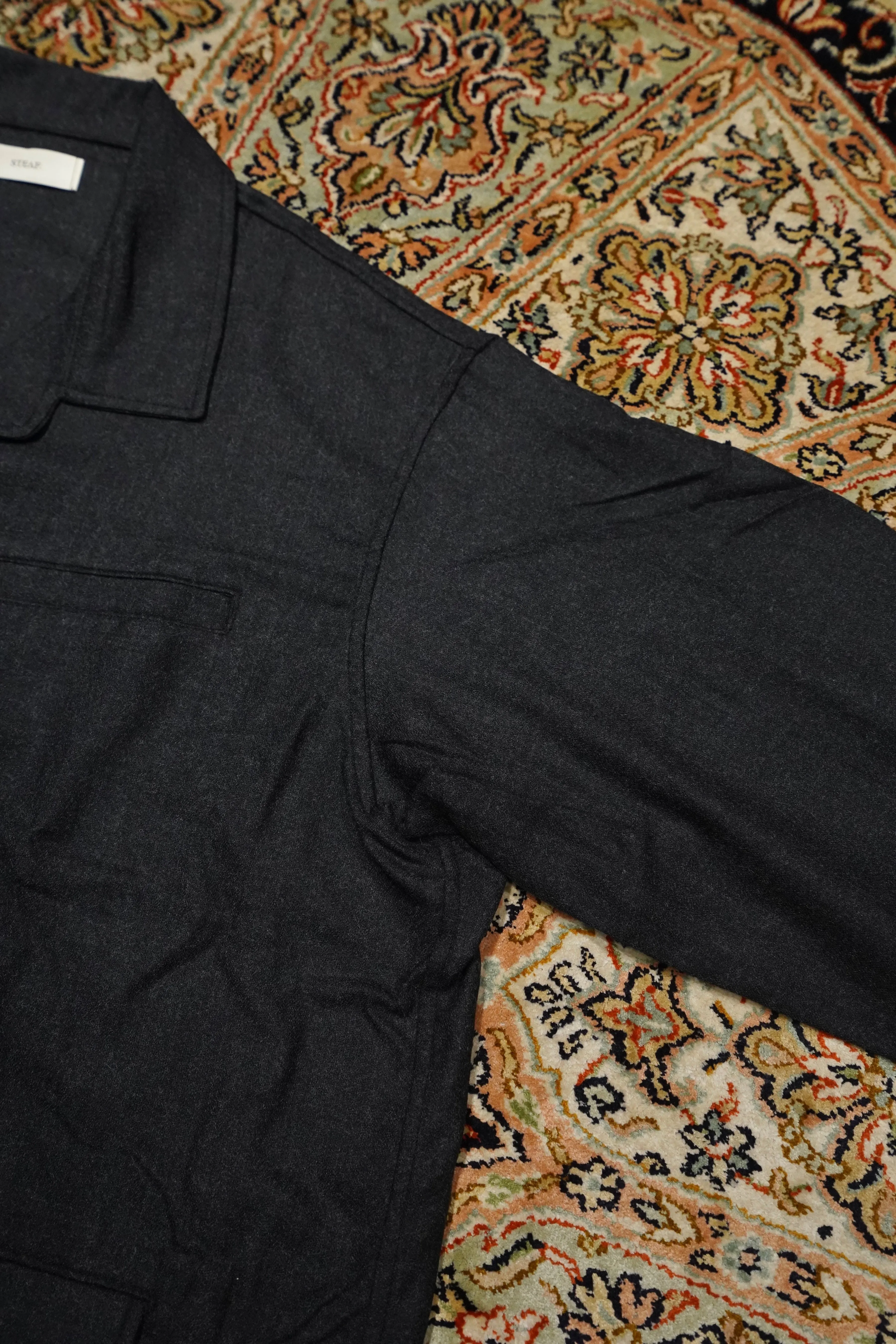 STEAF BALL SHIRT (GENTLE CHARCOAL)